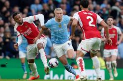 lol战绩查询-包含阿森纳主场大胜,曼城苦战告负的词条