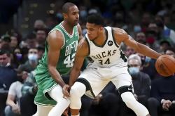 lol季中赛-雄鹿绝杀马刺，福克斯点燃赛场的简单介绍