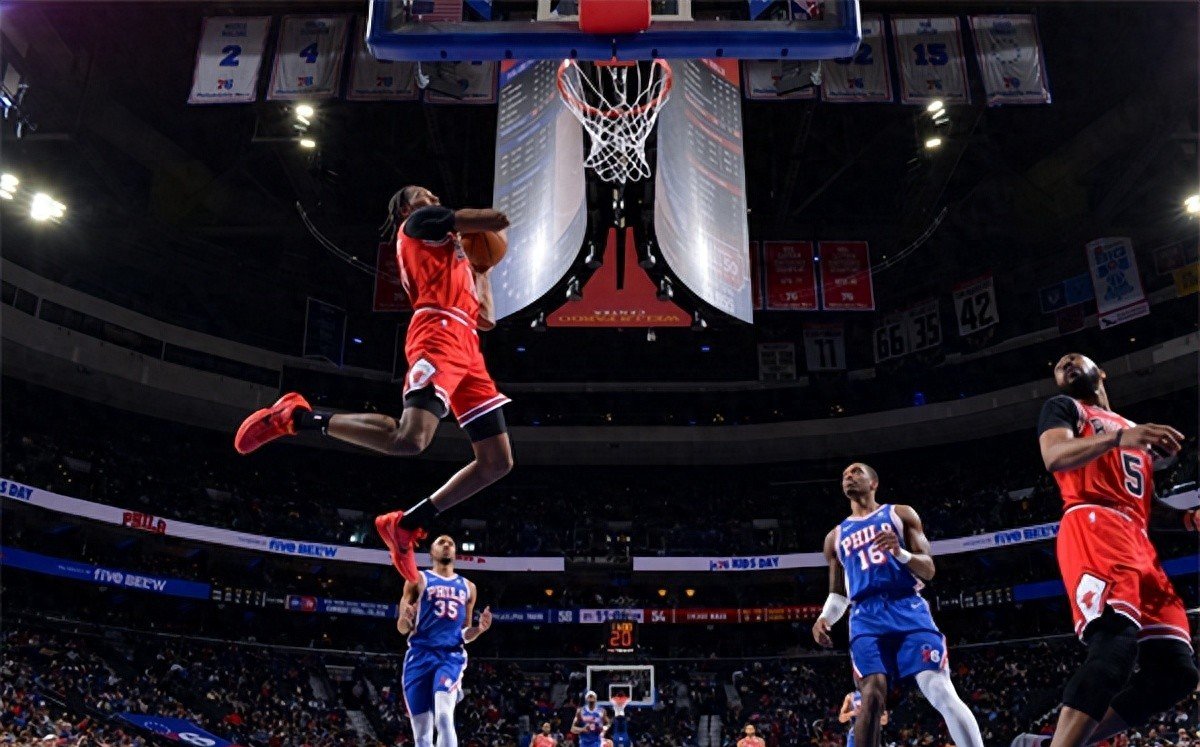 关于阿联酋男篮后卫突破关键防线,助球队取胜的信息 关于阿联酋男篮后卫突破关键防线,助球队取胜的信息