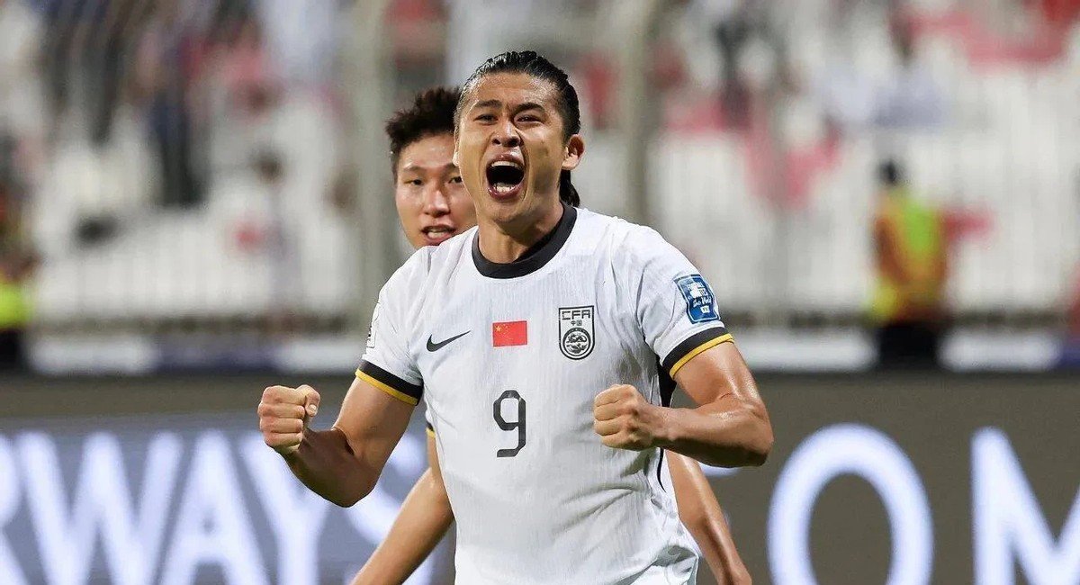 包含中国队实力横扫赛场，再次震撼足坛的词条