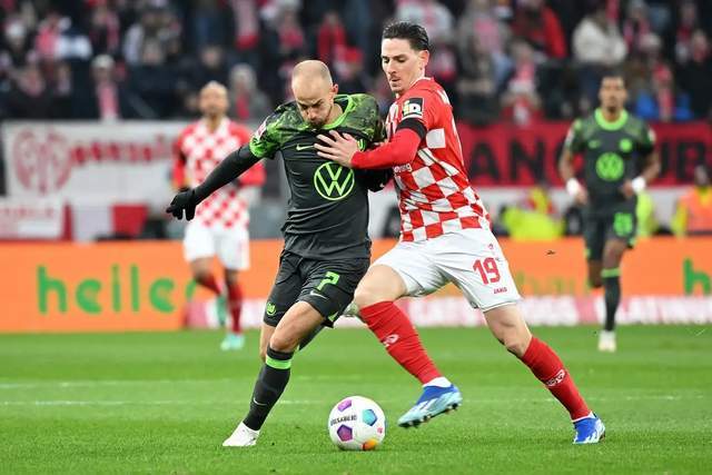 沃尔夫斯堡客场失利,球队需总结经验迎接下一场比赛挑战 沃尔夫斯堡客场失利,球队需总结经验迎接下一场比赛挑战