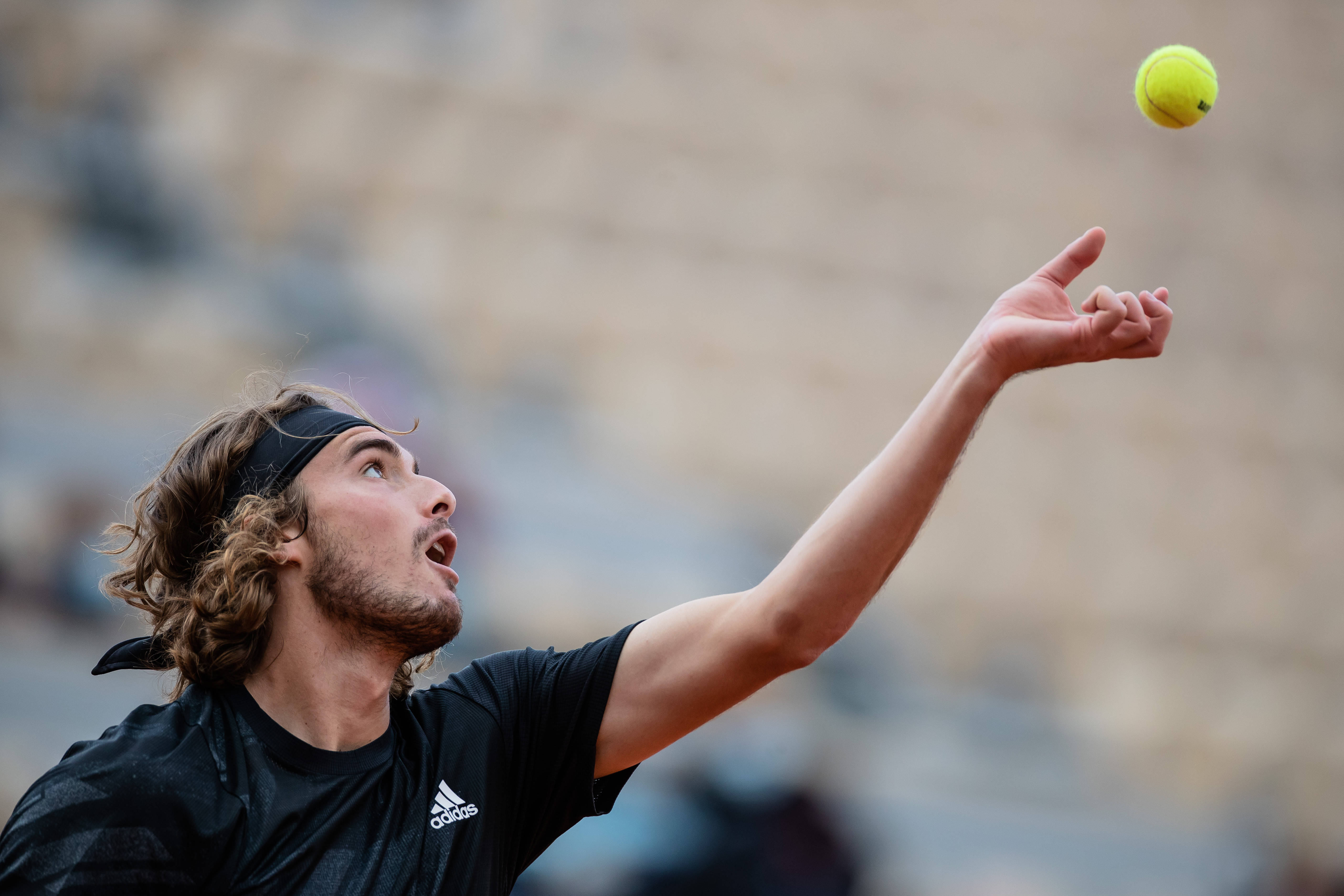 世界网球队横扫德国网球队,西西帕斯一己之力扛起全队的简单介绍 世界网球队横扫德国网球队,西西帕斯一己之力扛起全队的简单介绍